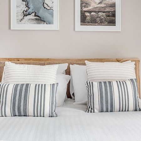 Charming 1 Bedroom Apt , Town Centre, Wifi, Free Parking By Tent Serviced Apartments Staines-upon-Thames Eksteriør billede